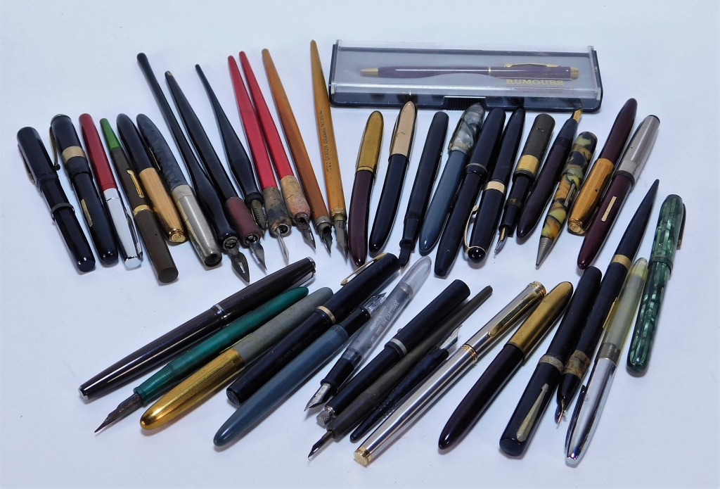 35+ VINTAGE FOUNTAIN PENS