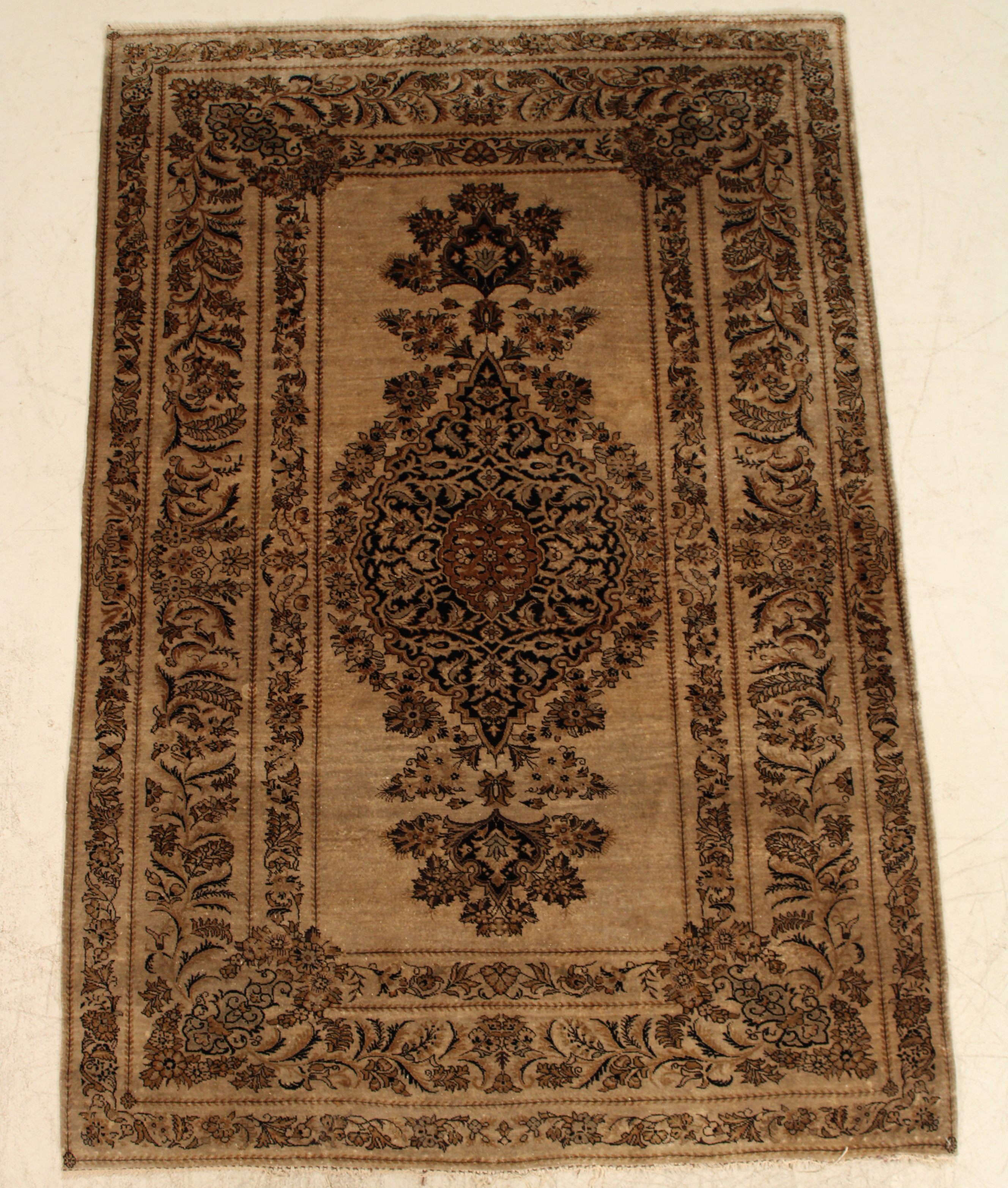 3'5" X 5' FINELY WOVEN PERSIAN SILK