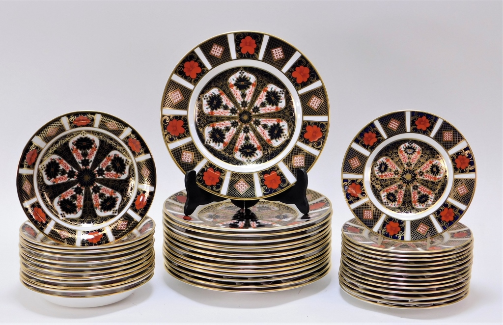 36PC ROYAL CROWN DERBY OLD IMARI