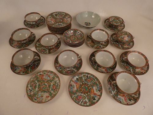 37 PCS. CHINESE ROSE MEDALLION
