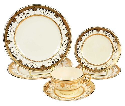 37 PIECE TIFFANY AND CO. MINTONS