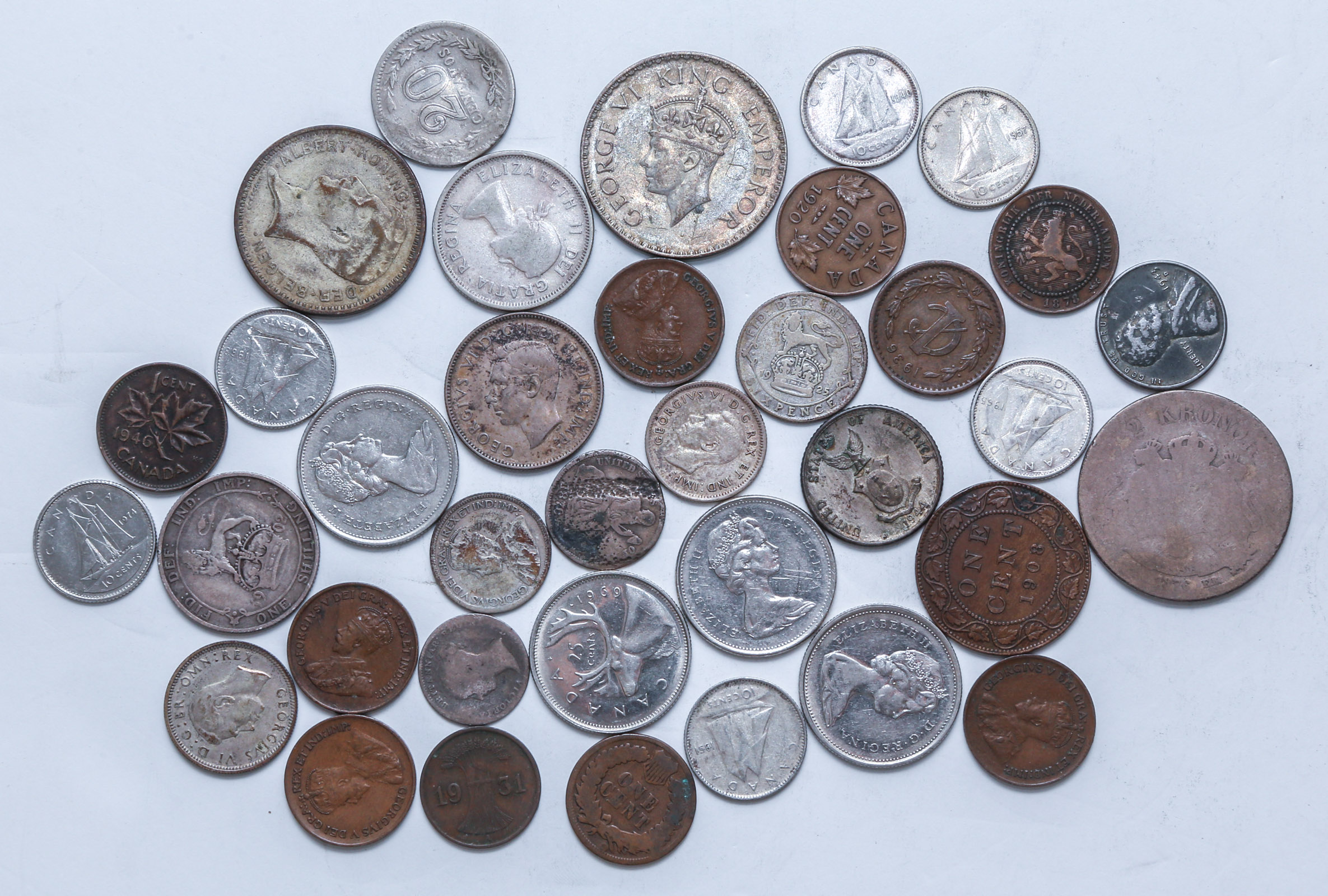 37 WORLD COINS INCLUDING 15