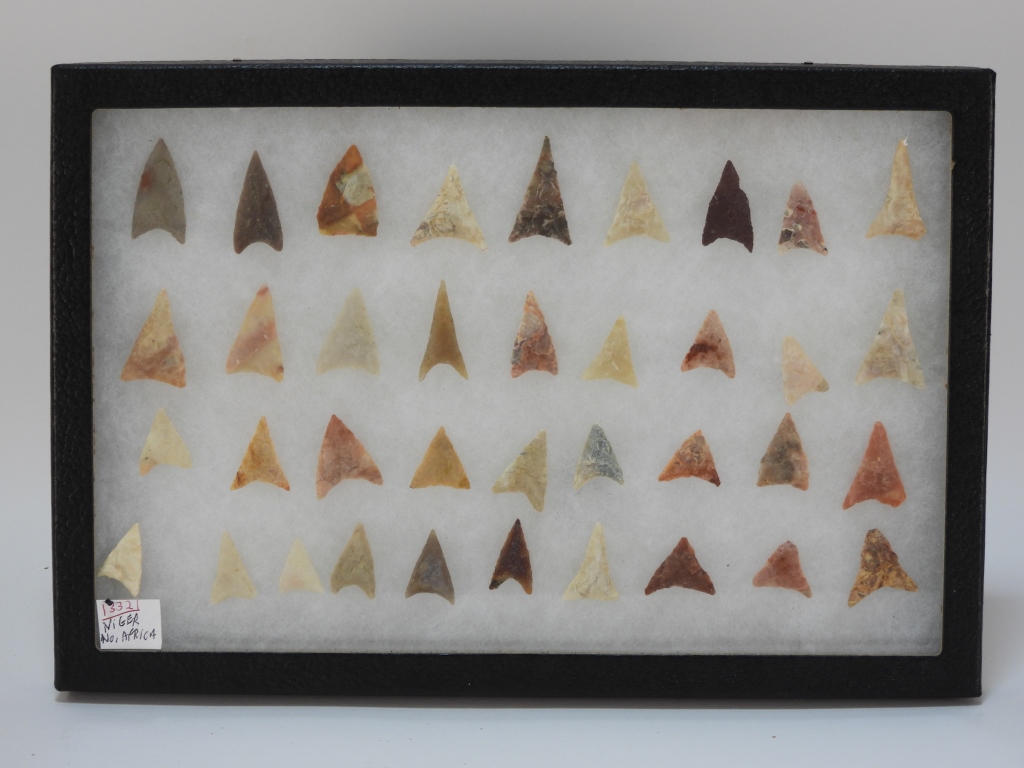 37PC AFRICAN TRIBAL NATIVE CARVED