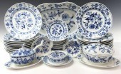 (38) MEISSEN 'BLUE ONION' PORC