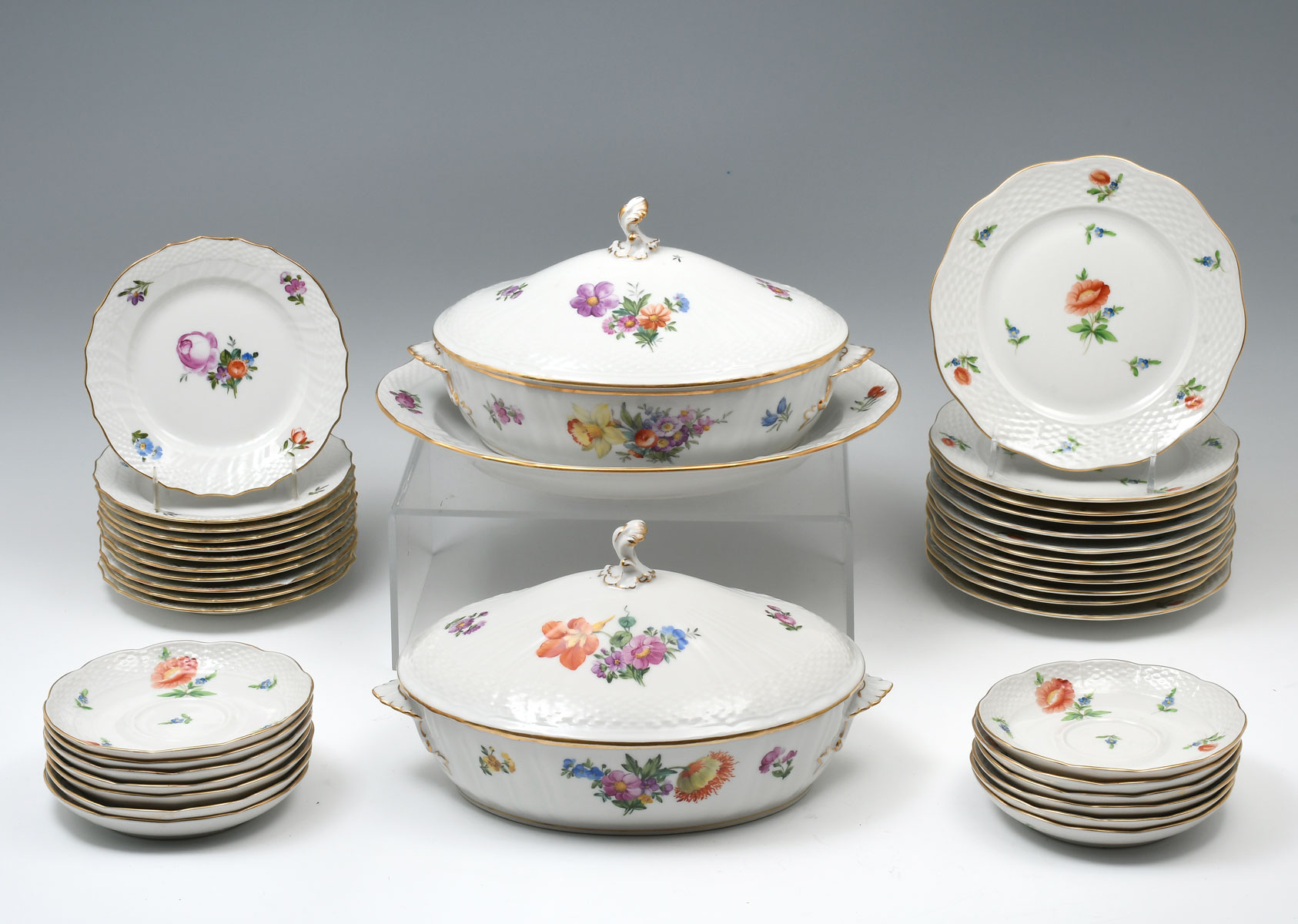 39 PC. HEREND & ROYAL COPENHAGEN