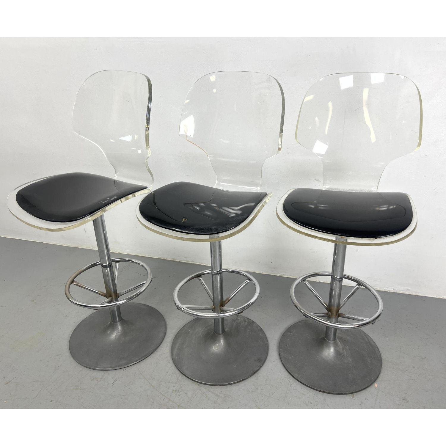 3pc HILL MFG Lucite and Chrome
