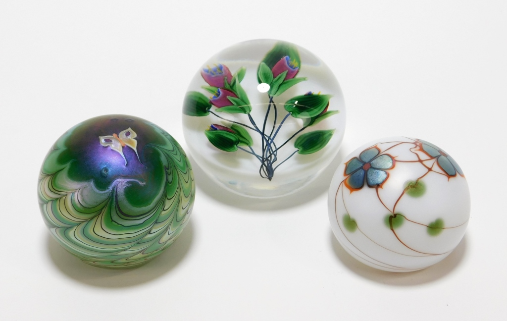 3PC LUNDBERG STUDIOS GLASS