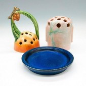 3PC ROSEVILLE STYLED POTTERY F
