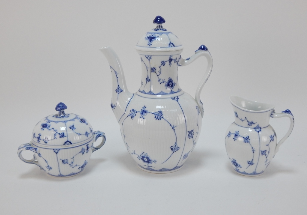 3PC ROYAL COPENHAGEN BLUE ONION TEA