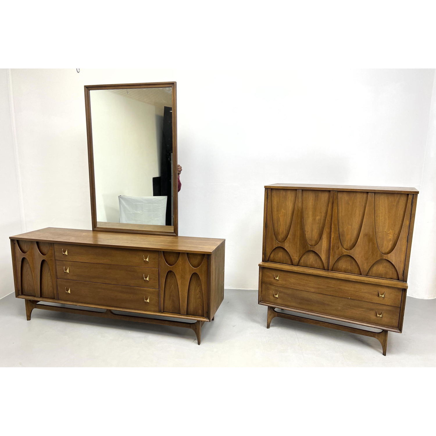 3pcs BROYHILL BRASILIA Bedroom
