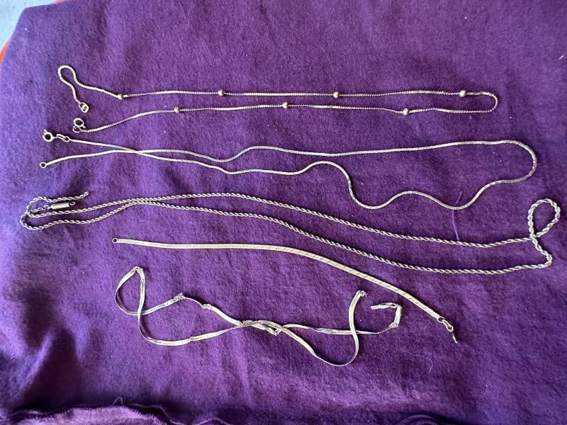 4- 14K NECKLACES, 1 CHAIN BROKEN, 1