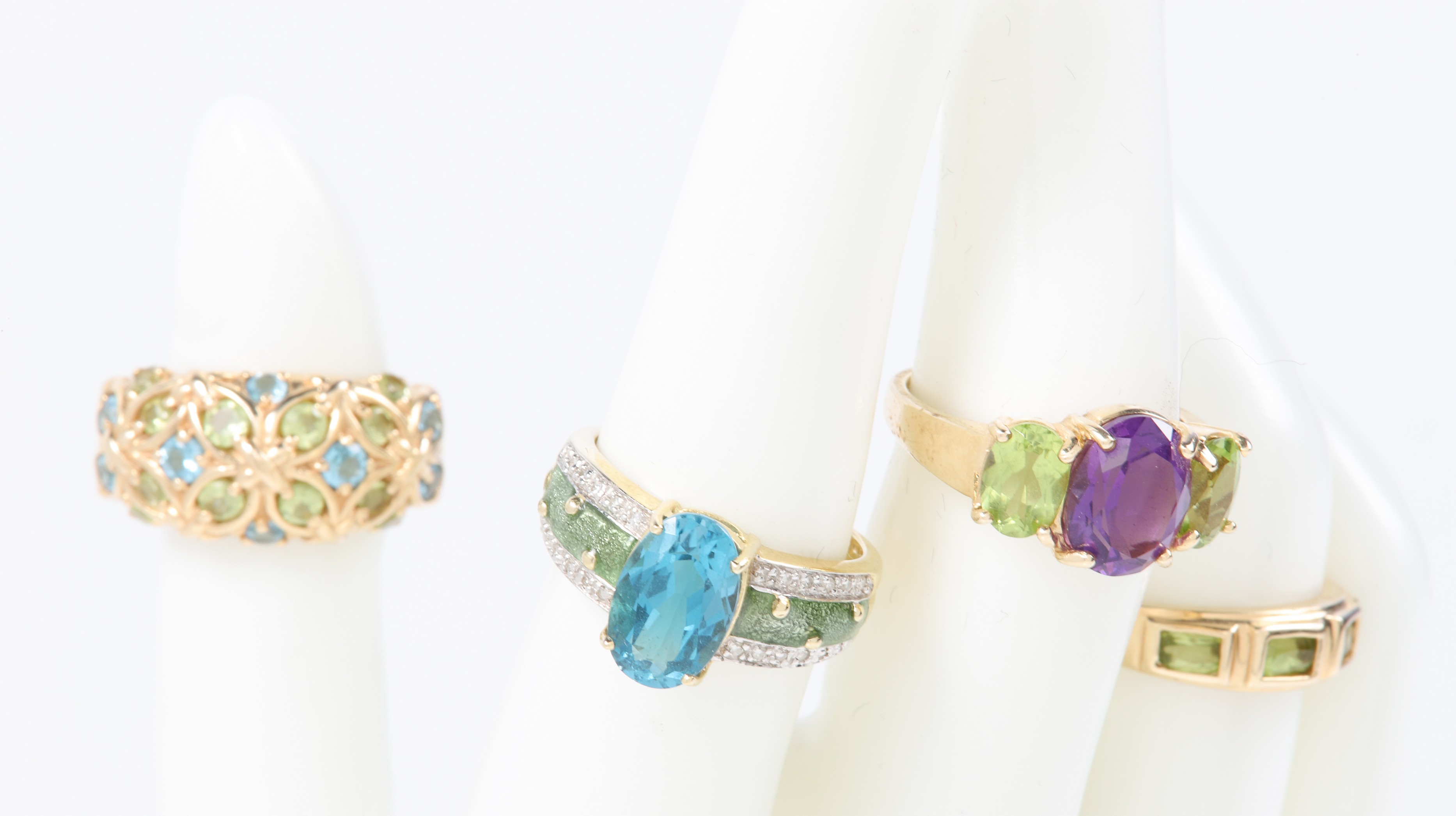 (4) 14K yellow gold rings to