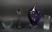 4 ART GLASS VASES4 art glass v