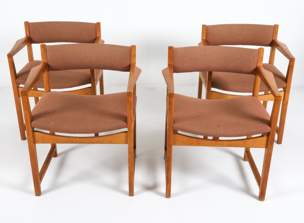 (4) ATTR. BORGE MOGENSEN DANISH OAK