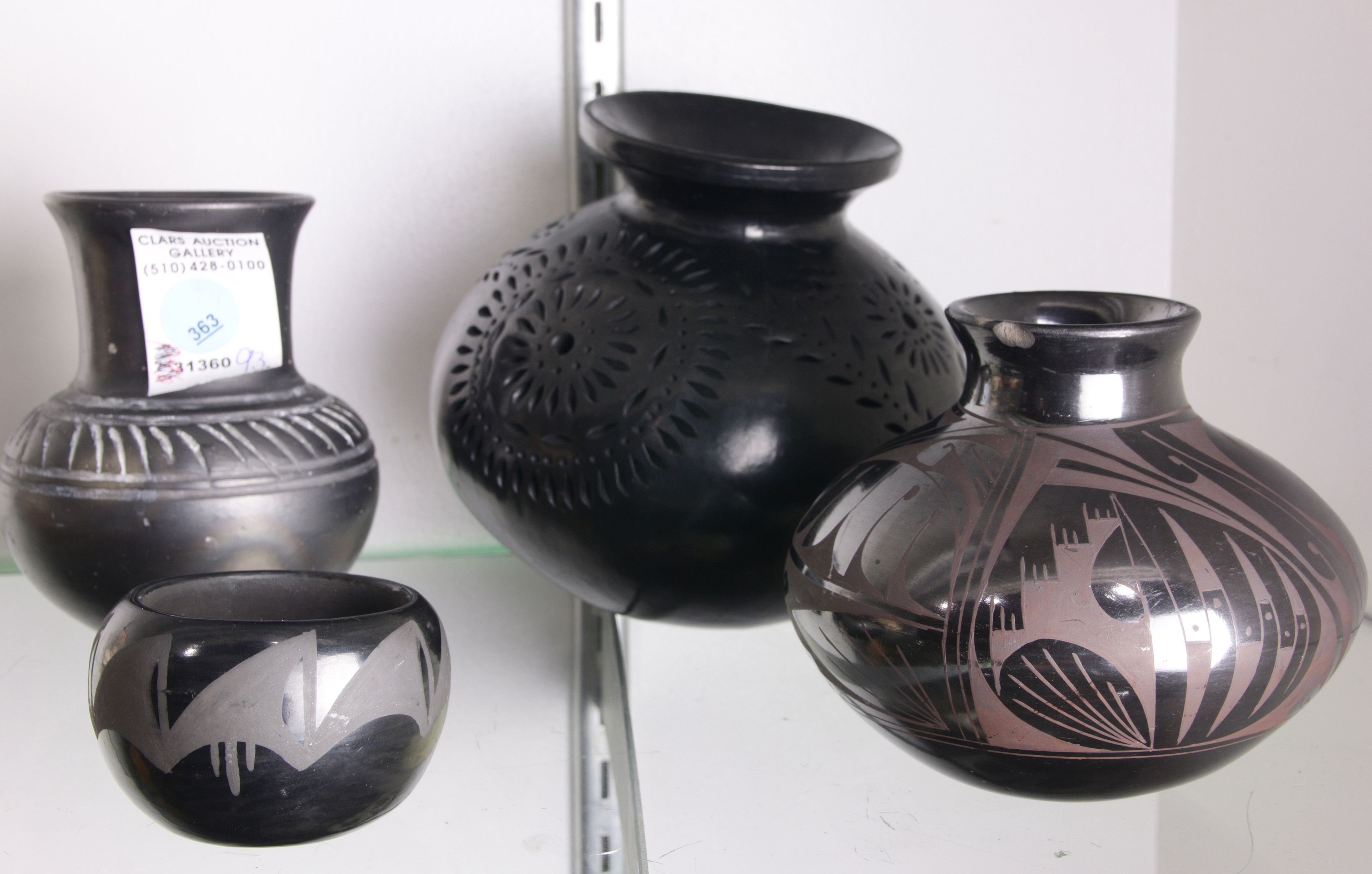 4 BLACKWARE POTTERY POTS: A SANTA