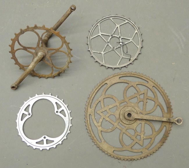 (4) Chain rings - 1 huge maybe a