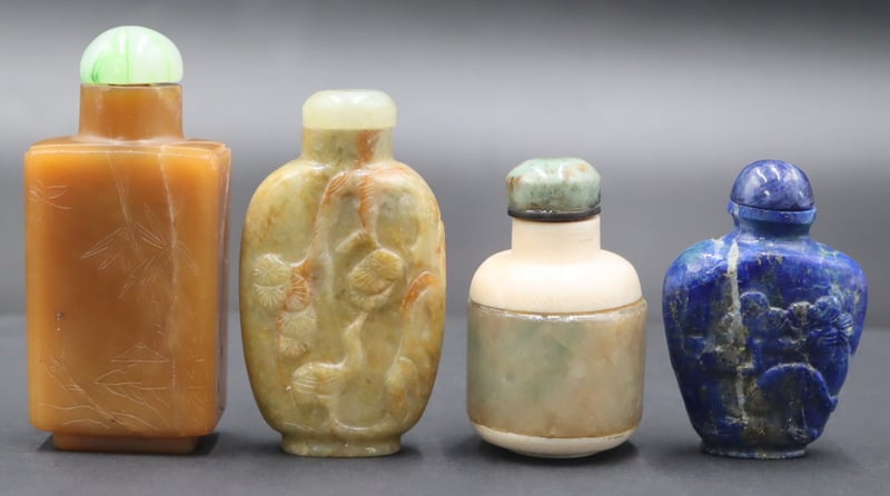 (4) CHINESE CARVED SNUFF BOTTLES.