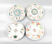 4 CHINESE FAMILLE ROSE PLATE W