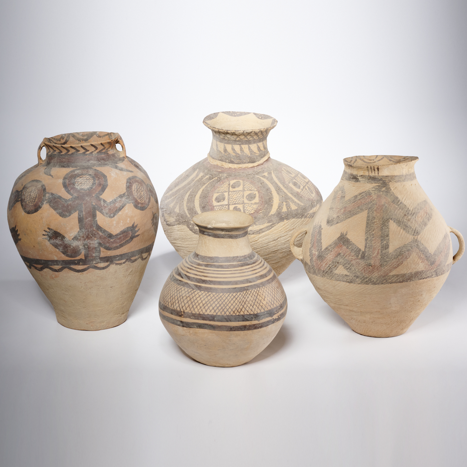 (4) CHINESE NEOLITHIC STYLE POTTERY