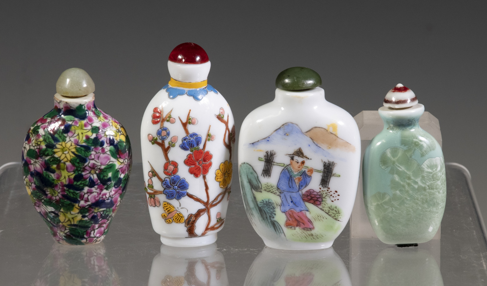 (4) CHINESE SNUFF BOTTLES