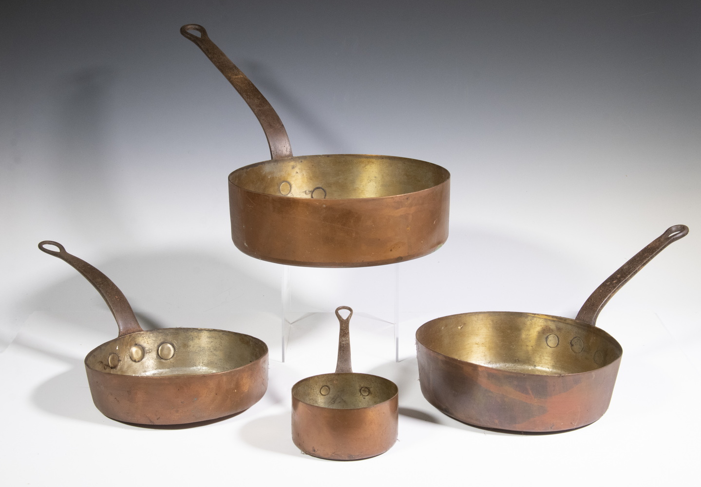 (4) COPPER PANS Set of (4)