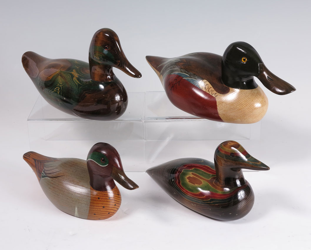 4 DECORATIVE DUCK DECOYS: Two Big