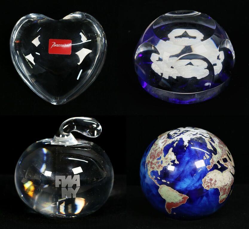 4 GLASS PAPERWEIGHTS BACCARAT,