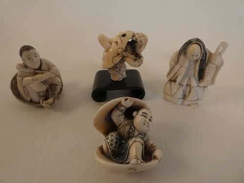 4 JAPANESE NETSUKESLot 4 old
