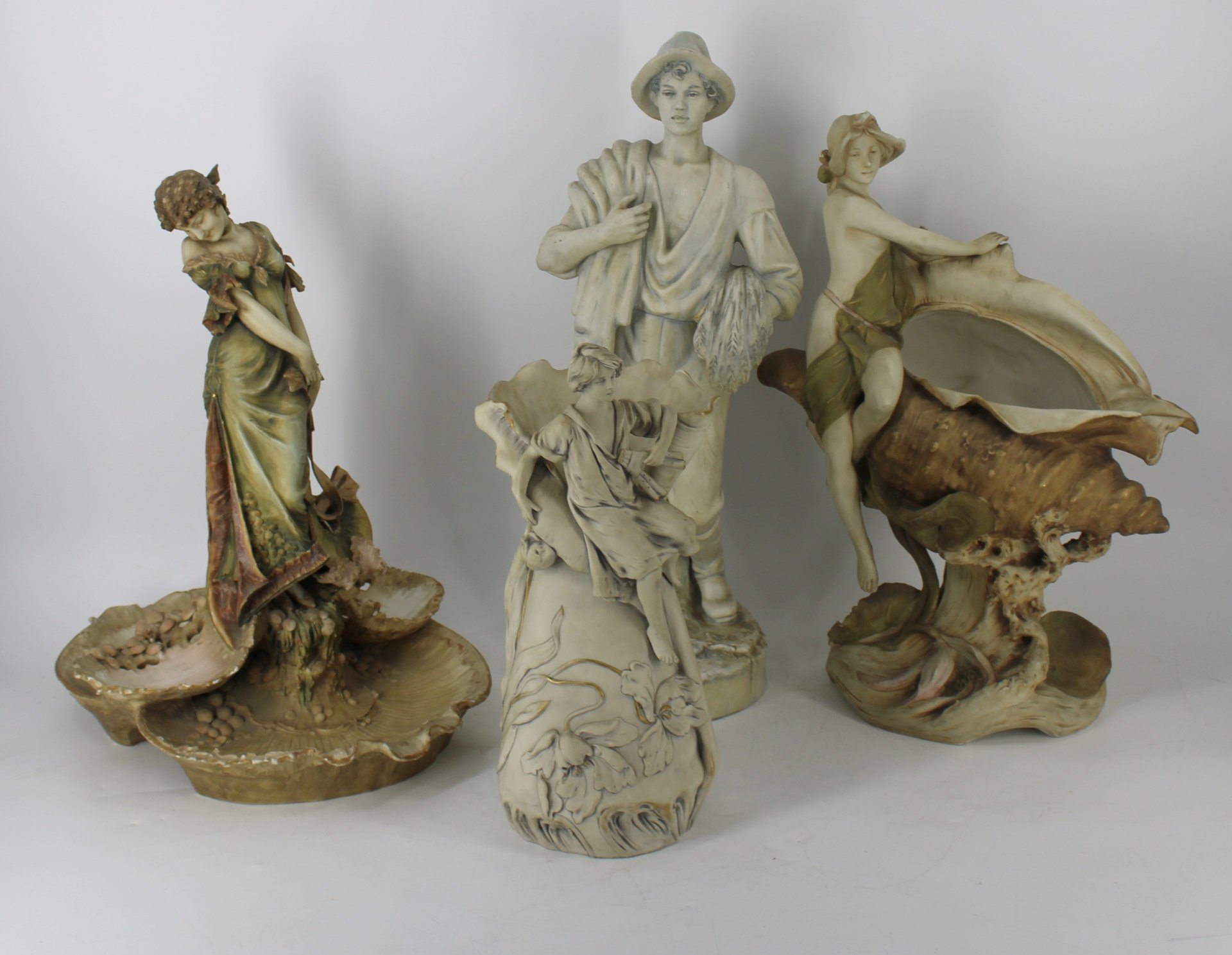 4 LARGE ROYAL DUX PORCELAIN