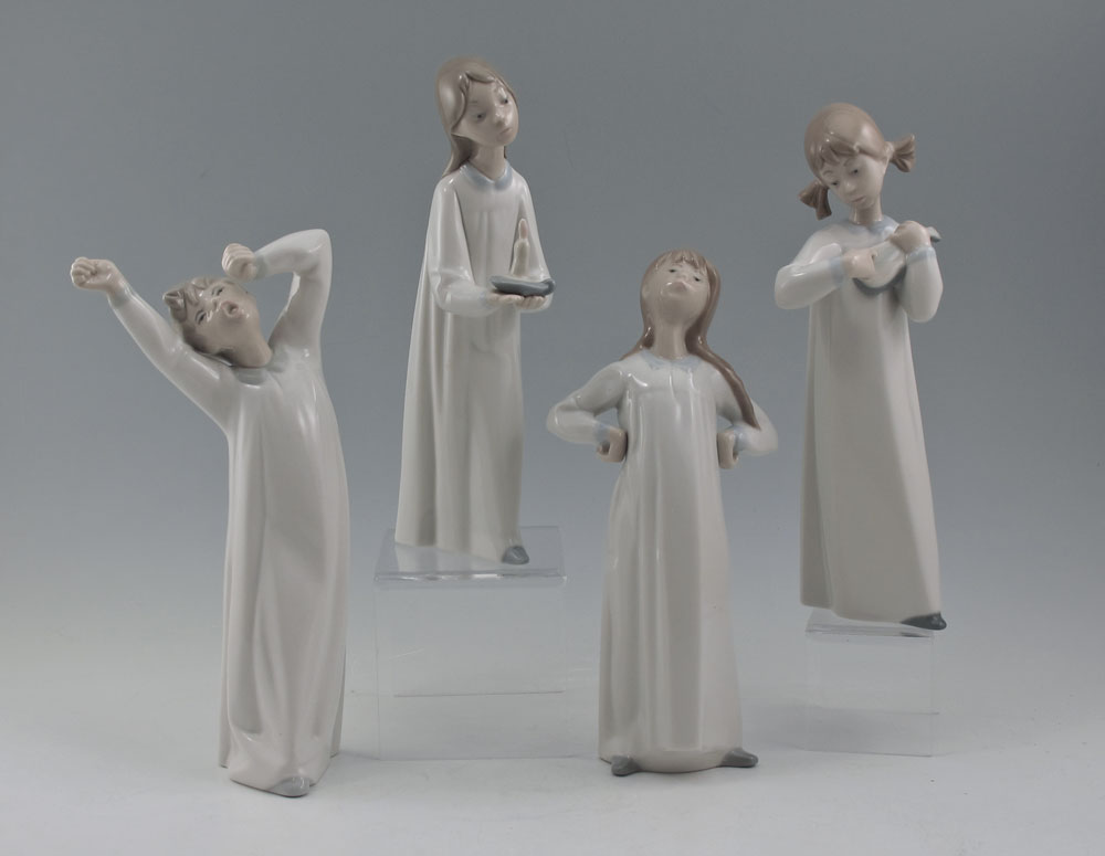 4 LLADRO PORCELAIN FIGURINES:
