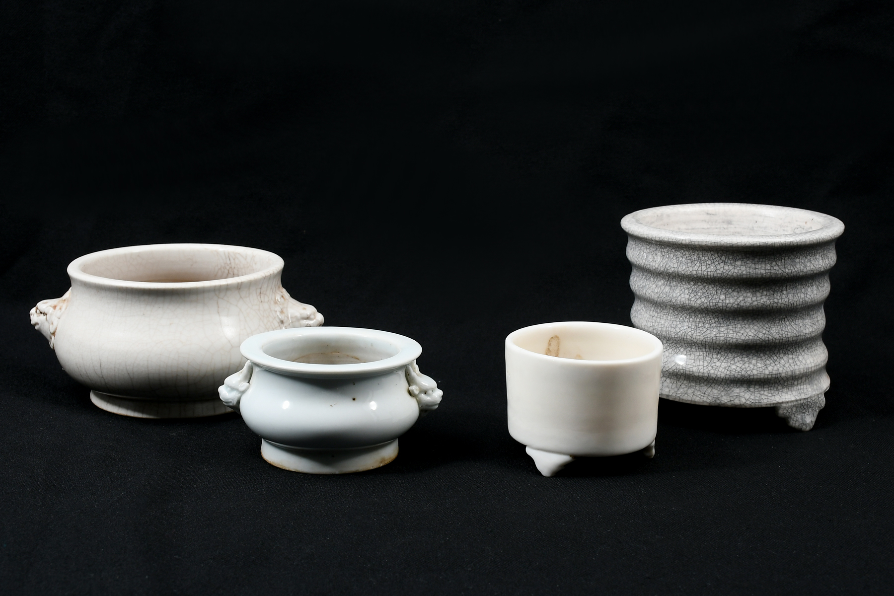 4 PC. CHINESE PORCELAIN LOW BOWLS &
