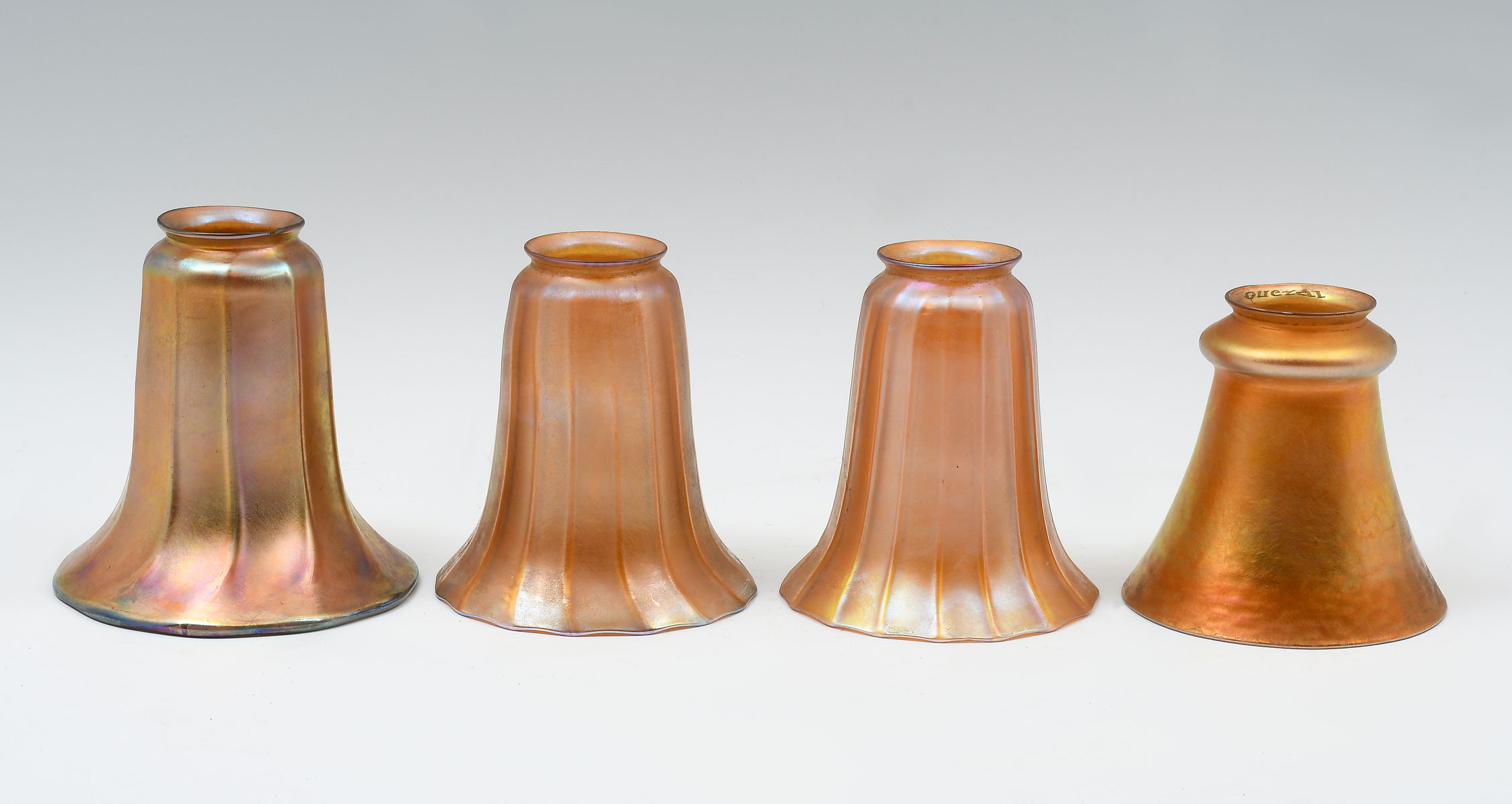 4 PC. IRIDESCENT QUEZAL ART GLASS