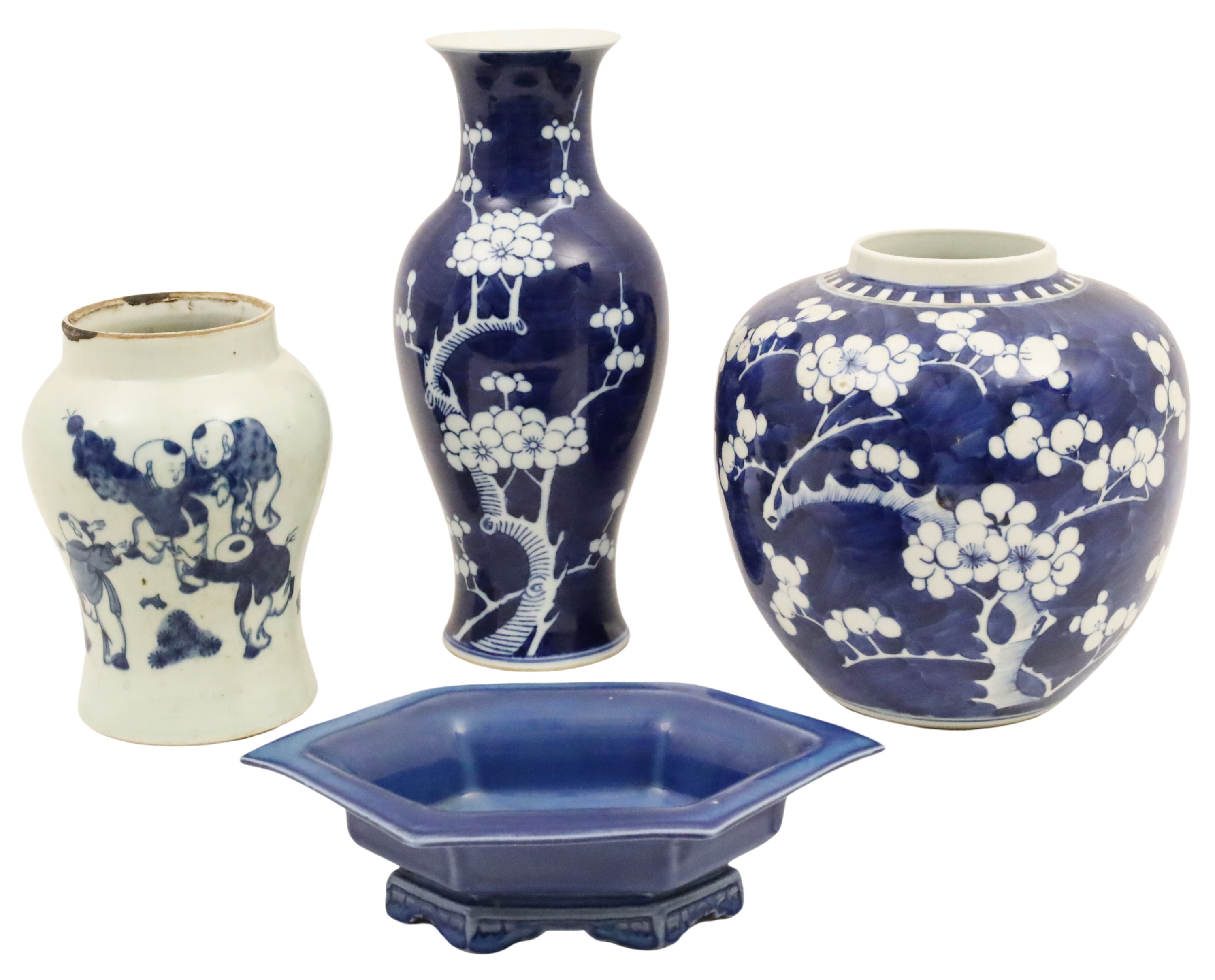 4 PC LOT OF ORIENTAL PORCELAIN 4