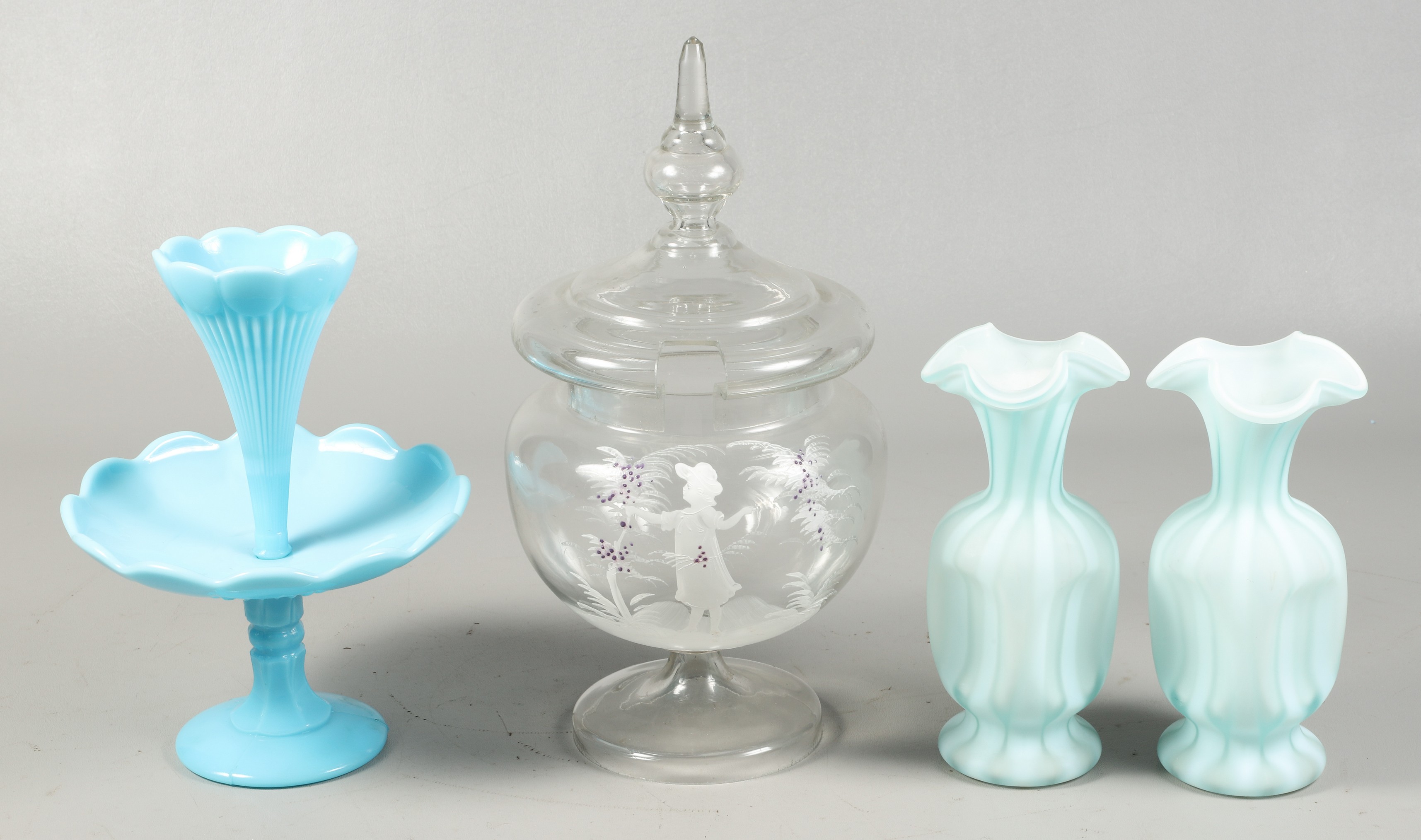 (4) Pc Satin glass, opaline epergne