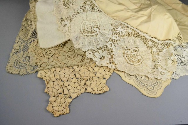 (4) PCS. CROCHETED