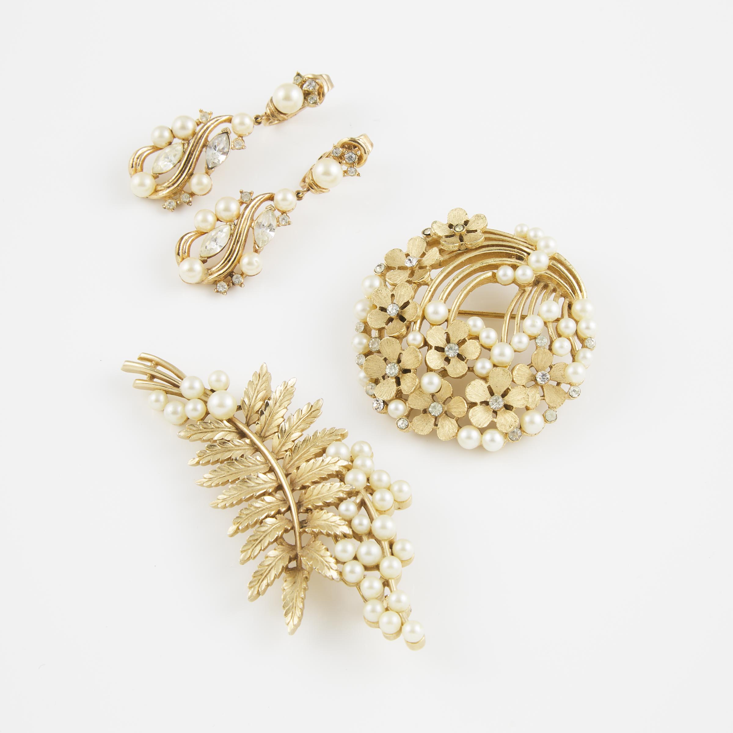 4 Pieces Of Trifari Gold-Tone Metal