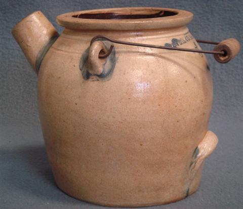 4 qt blue decorated stoneware