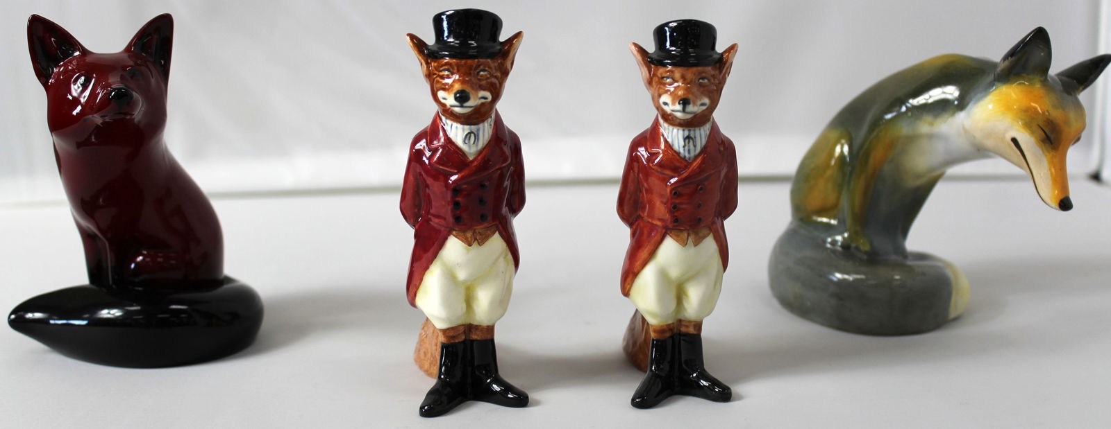 4 ROYAL DOULTON FOX FIGURINES4