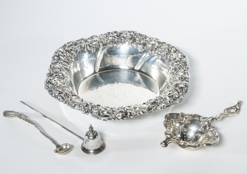 (4) SILVER TABLE ACCESSORIES