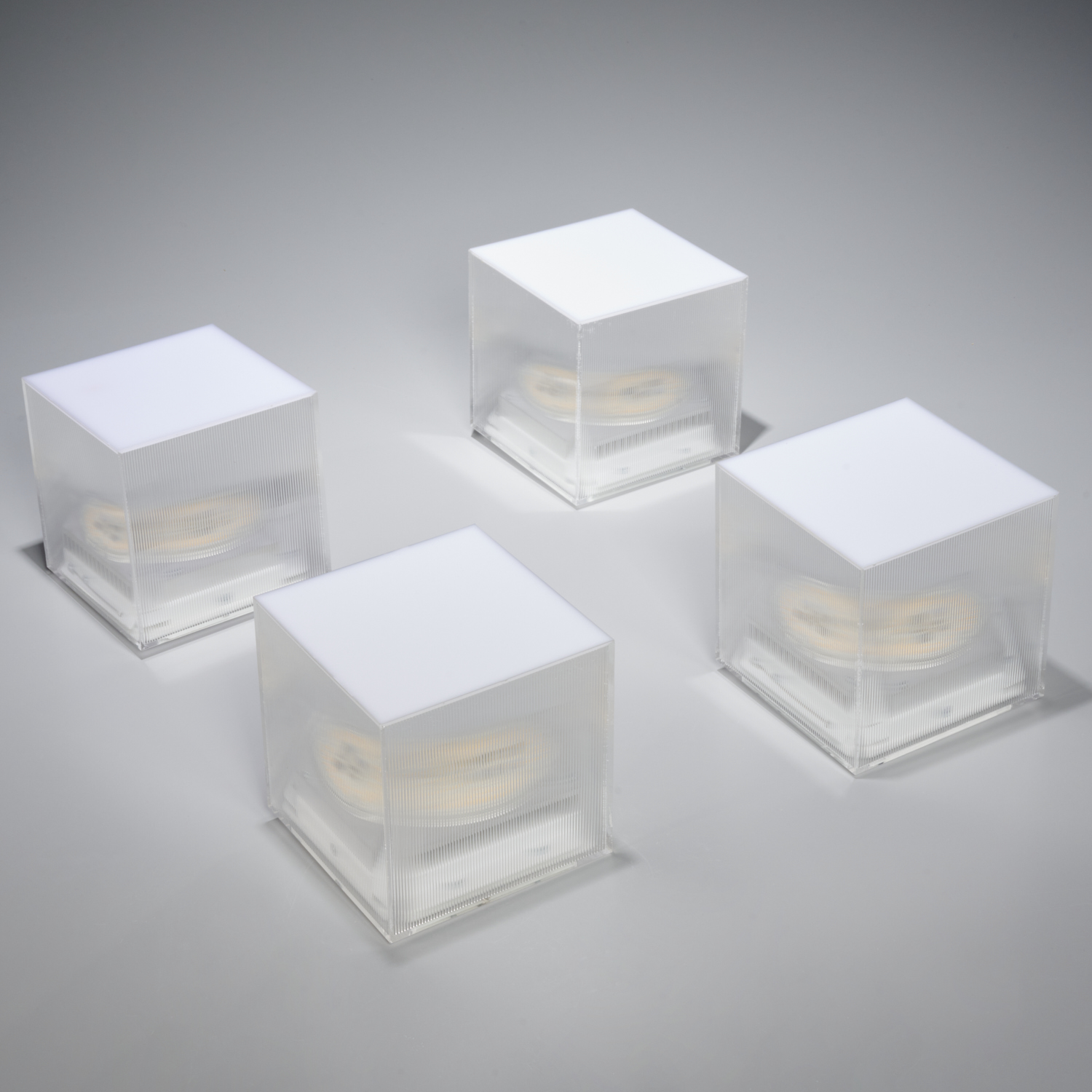 (4) STUDIO ITALIA MINI CUBE LED