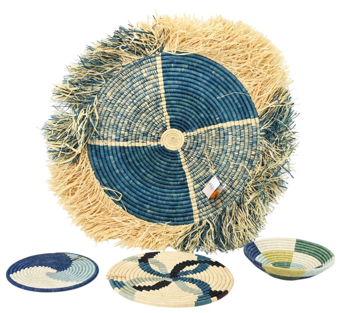 4 UGANDA WOVEN COLORED STRAW