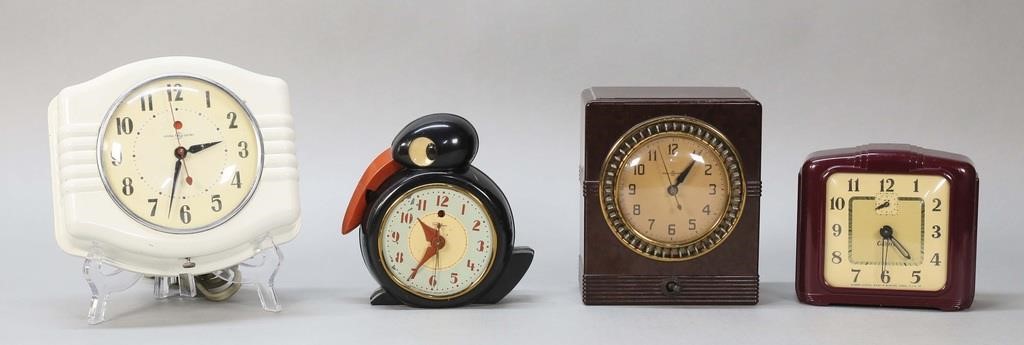4 VINTAGE CLOCKS INCLUDING