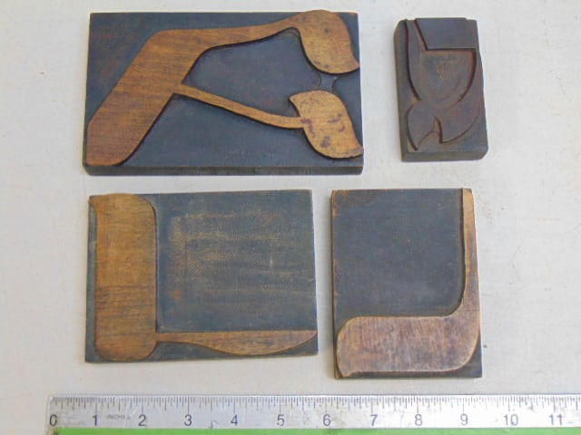 4 WOOD CARVED BLOCKS WITH YIDDISH
