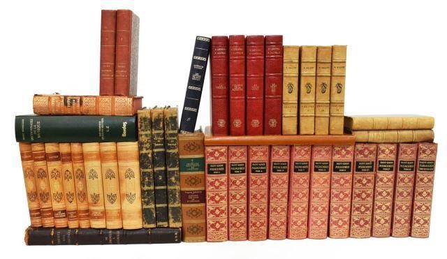 (40) FRENCH LIBRARY SHELF BOOKS(lot
