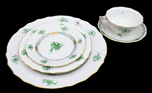 40 PIECE HEREND PORCELAIN PARTIAL