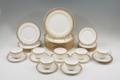 41 PC. ROYAL DOULTON ''GOLD LA