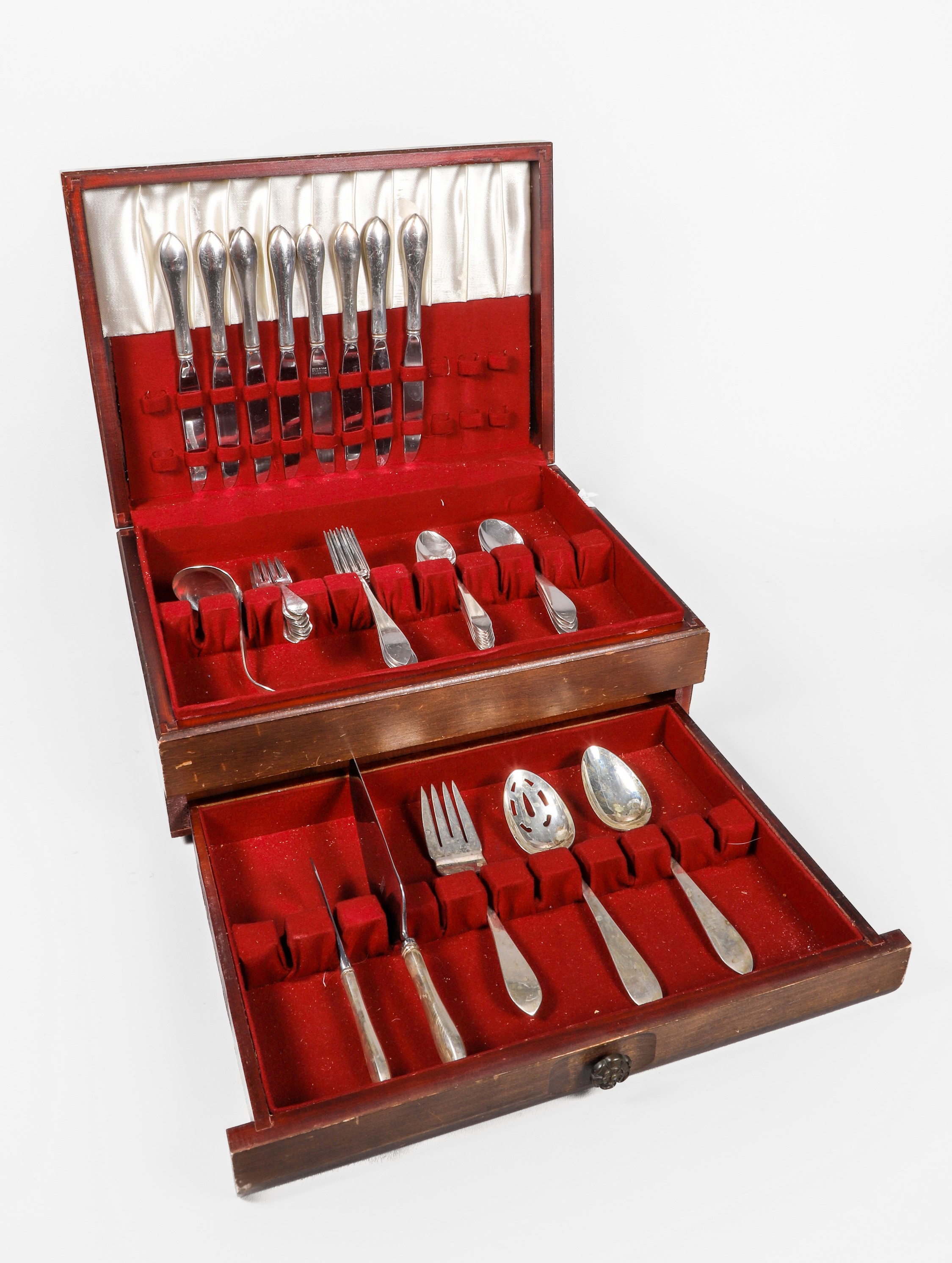 (41) Pcs Reed & Barton sterling