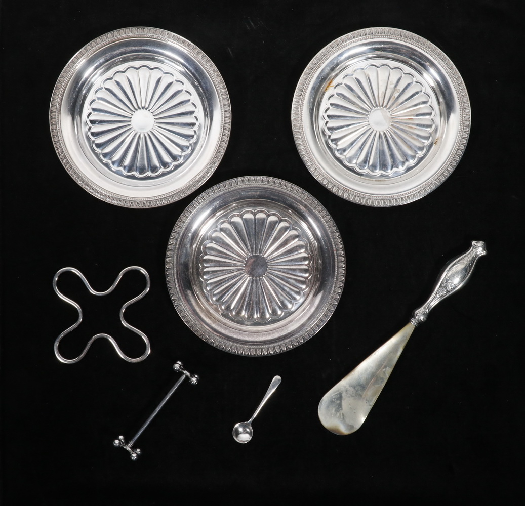 (42) SILVER-PLATE ACCESSORIES Lot