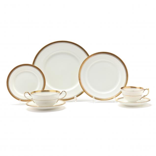 (44) PIECE SET OF AYNSLEY ELIZABETH