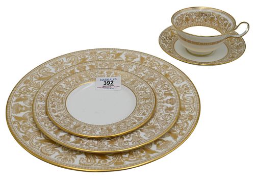 44 PIECE WEDGEWOOD DINNER SERVICE44